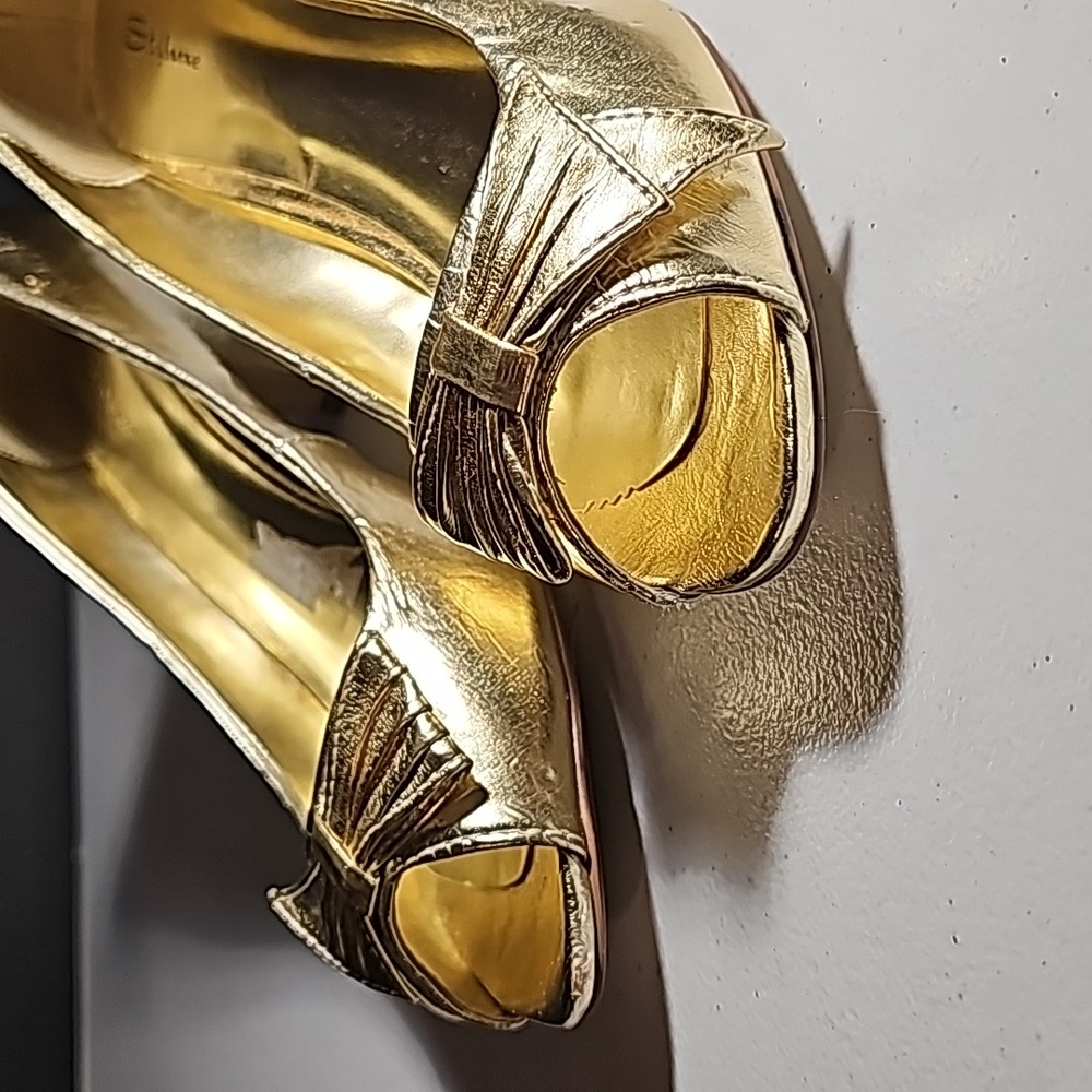 Styluxe Gold High heels Big Bow Low Heel Size 8 VGUG* - Picture 5 of 12